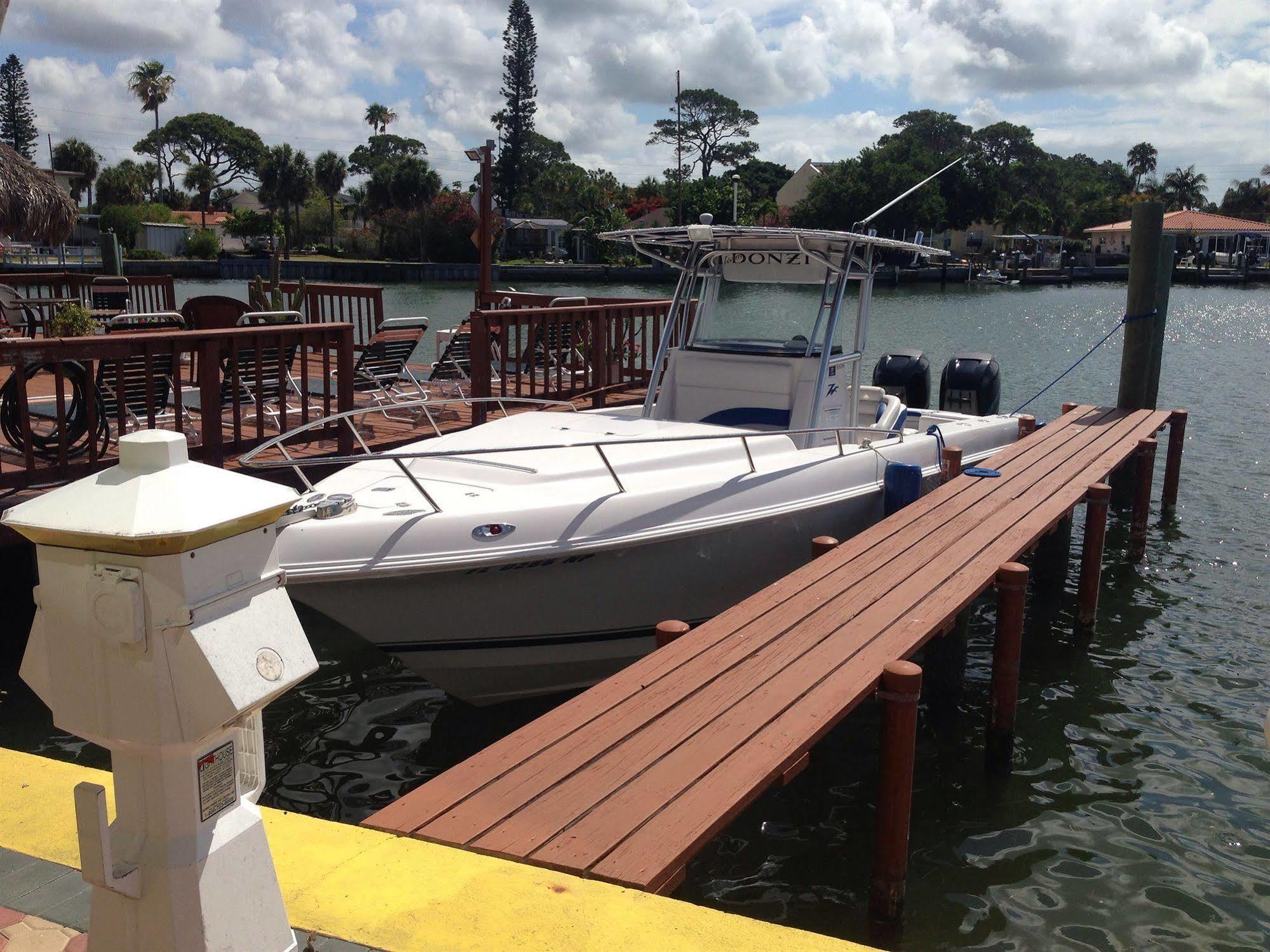 Bay Palms Waterfront Resort - Hotel And Marina St. Pete Beach Exterior foto